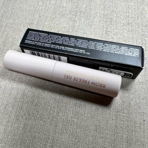 🎁Pick 5 for $25🎁 Anastasia Beverly Hills Brow Freeze Gel mini - Picture 6 of 7
